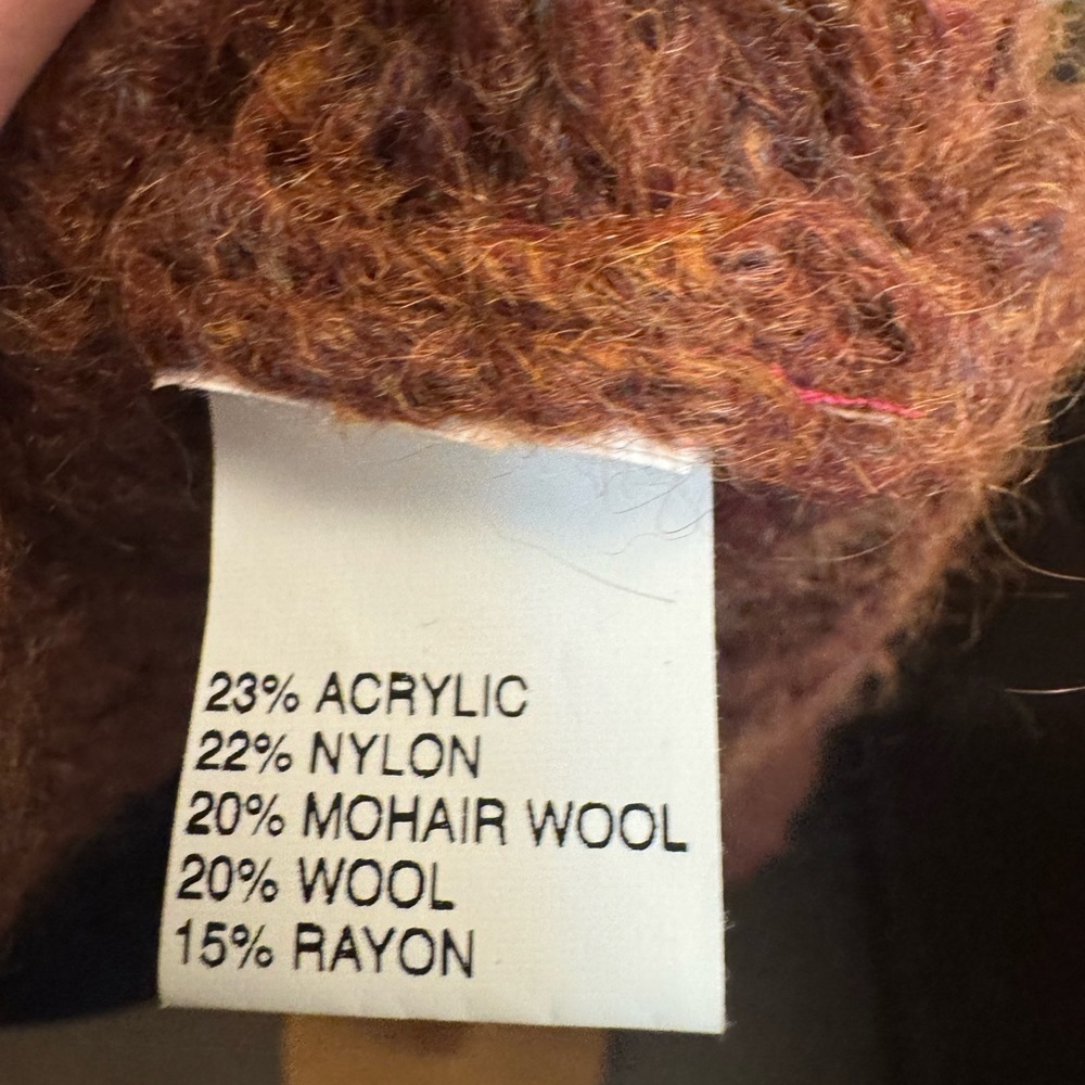 MOHAIR AND WOOL BIANCA B Italian Made V Neck Fluffy Sweater Size MED Cozy EUC - Picture 14 of 16